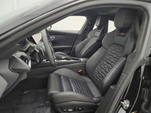 Used 2023 Audi RS e-tron GT w/ Carbon Performance Package image 10