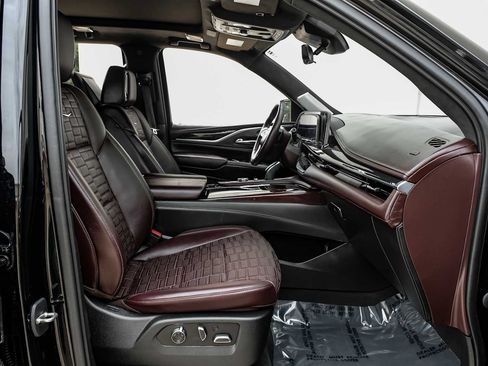 Used 2021 Cadillac Escalade Sport Platinum w/ Heavy-Duty Trailer Package AWD/4WD image 32