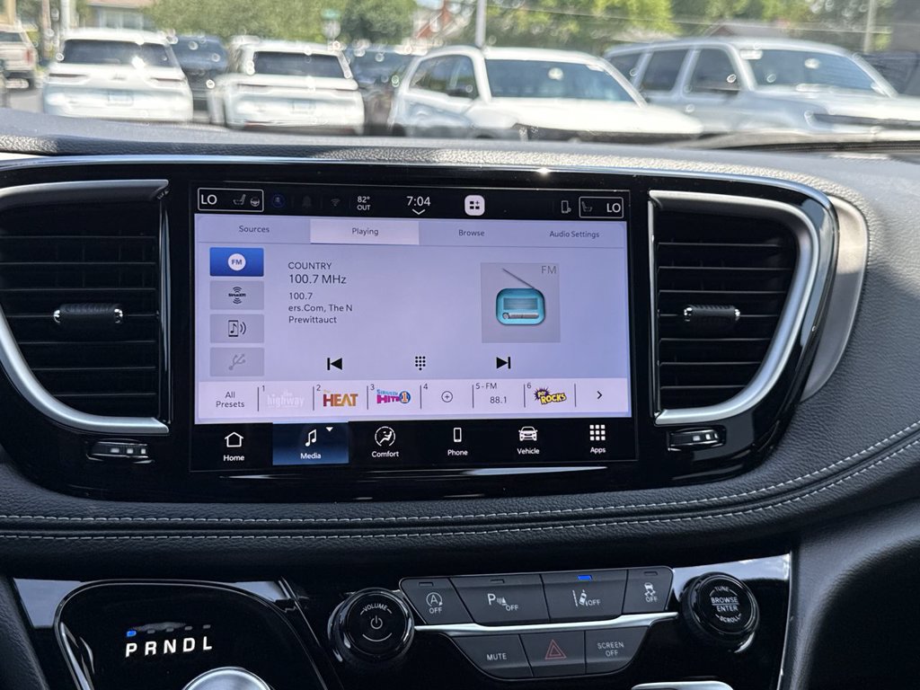 New 2027 Chrysler Pacifica Select FWD image 29