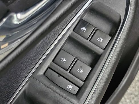 Used 2018 Chevrolet Cruze LT w/ LT Convenience Package FWD image 23