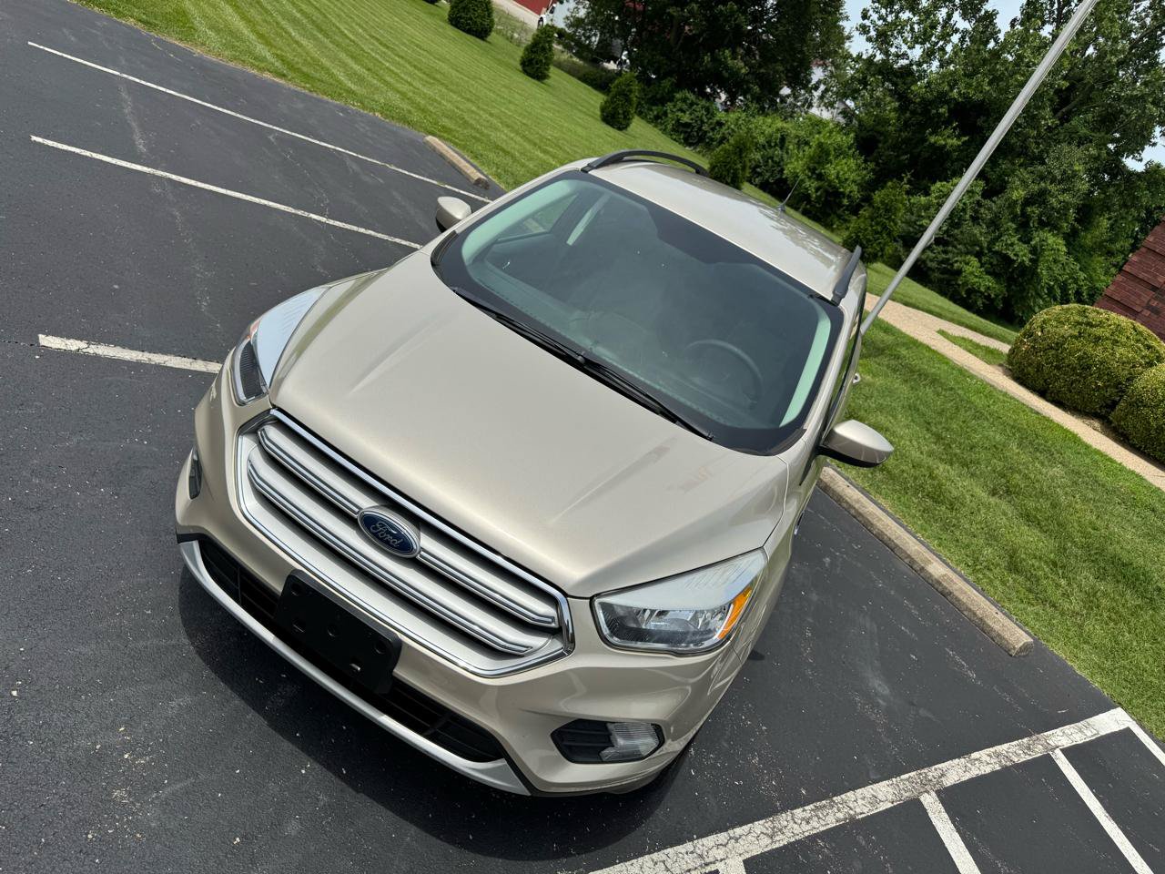 Used 2018 Ford Escape SE w/ SE Sync 3 Package AWD/4WD image 13