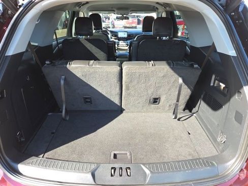 Certified 2022 Ford Explorer XLT w/ Equipment Group 202A image 6