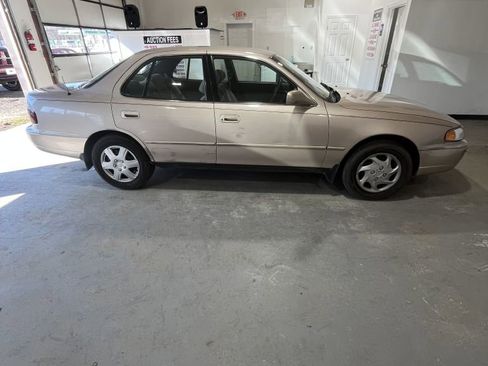 Used 1996 Toyota Camry XLE image 3