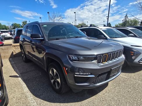 Used 2023 Jeep Grand Cherokee 4WD 4xe image 17