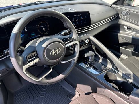Certified 2024 Hyundai Elantra SEL w/ Convenience Package FWD image 21