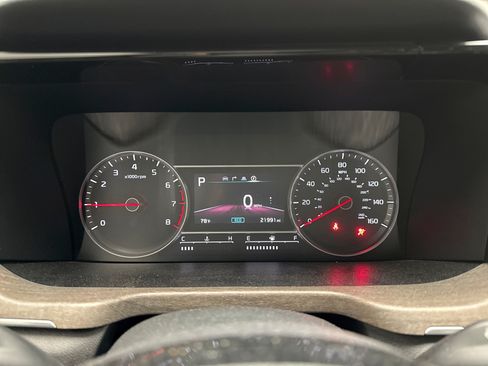 Used 2023 Kia Sorento S w/ Panoramic Sunroof Package AWD/4WD image 9