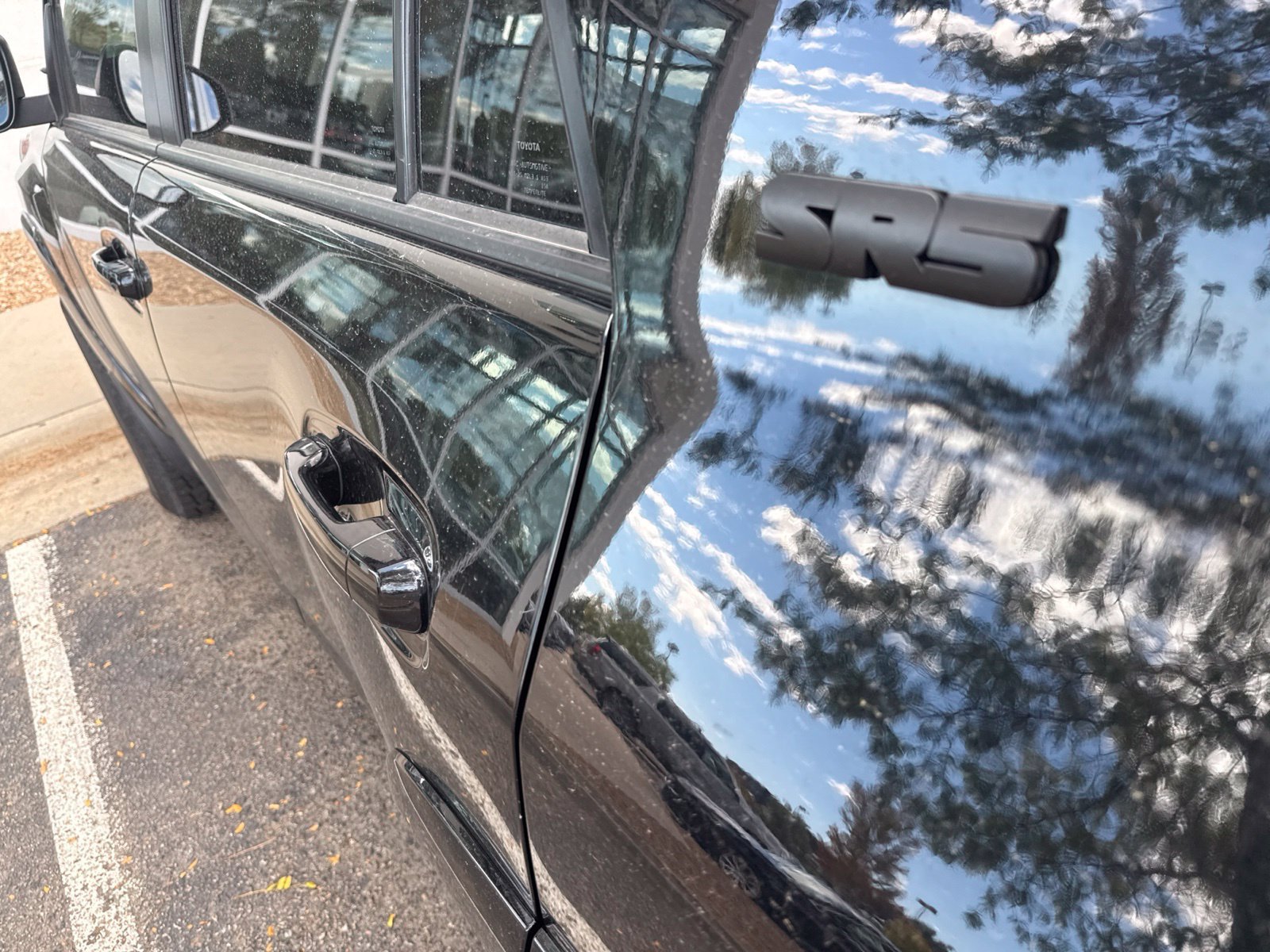 Used 2019 Toyota 4Runner SR5 AWD/4WD image 2