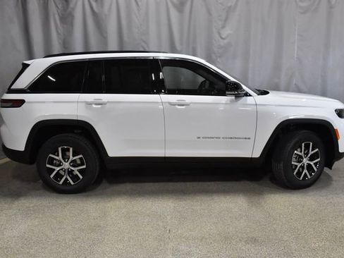 New 2025 Jeep Grand Cherokee Limited image 3