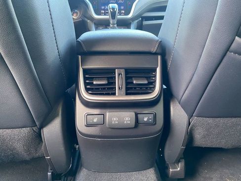 Used 2022 Subaru Outback Limited image 26