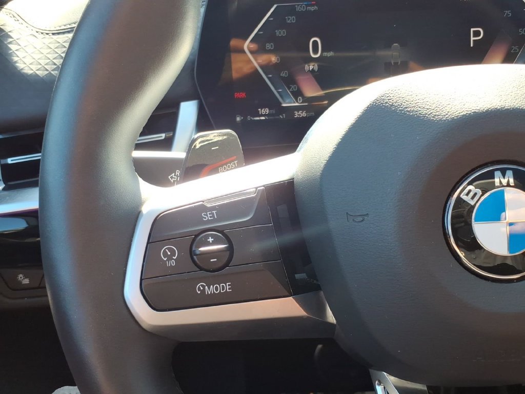 Used 2025 BMW X2 xDrive28i AWD/4WD image 17