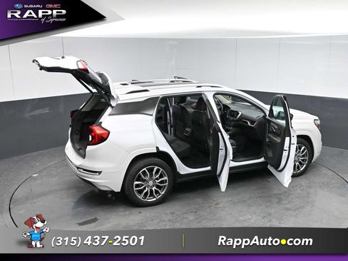 Used 2023 GMC Terrain Denali image 27