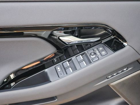 New 2026 Land Rover Range Rover Evoque Dynamic SE image 33