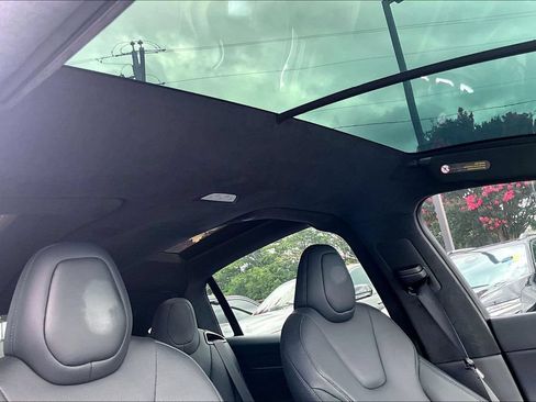 Used 2024 Tesla Model X AWD/4WD image 27