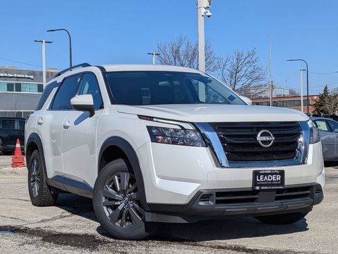 Used 2023 Nissan Pathfinder SV AWD/4WD image 1