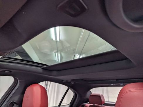 Used 2022 Alfa Romeo Giulia Veloce RWD image 13