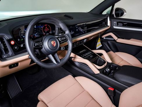New 2026 Porsche Cayenne image 4