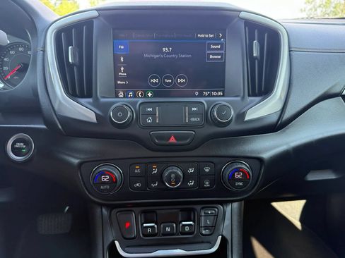 Used 2019 GMC Terrain SLT AWD/4WD image 16