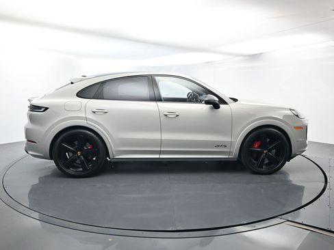 Certified 2026 Porsche Cayenne GTS AWD/4WD image 16
