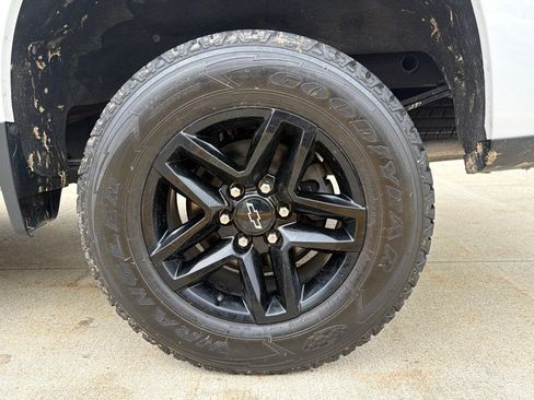 Used 2020 Chevrolet Silverado 1500 LT Trail Boss AWD/4WD image 8