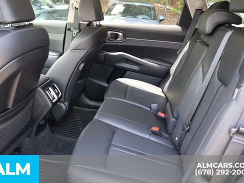 Used 2025 Kia Sorento S w/ Panoramic Sunroof Package FWD image 18