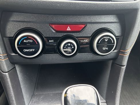 Used 2023 Subaru Crosstrek 2.0i Premium image 15