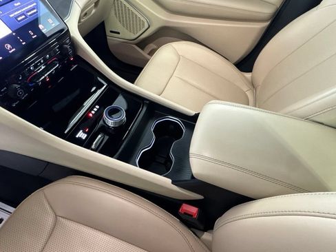 Certified 2025 Jeep Grand Cherokee L Limited w/ Luxury Tech Group II AWD/4WD image 31