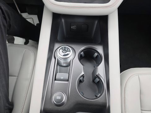 New 2026 Ford Explorer Active w/ Active Comfort Package image 14