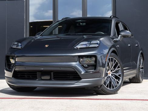New 2026 Porsche Macan 4 Electric AWD/4WD image 1