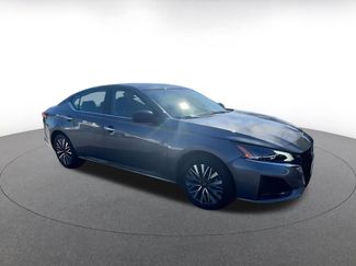 Used 2025 Nissan Altima 2.5 SV video 2