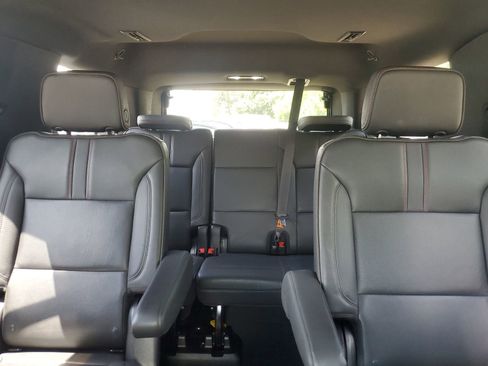 Used 2022 Chevrolet Tahoe RST w/ Luxury Package RWD image 13