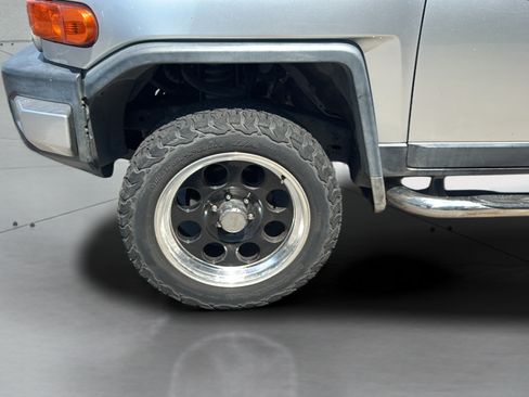 Used 2007 Toyota FJ Cruiser 4WD w/ Upgrade Pkg 1 image 35
