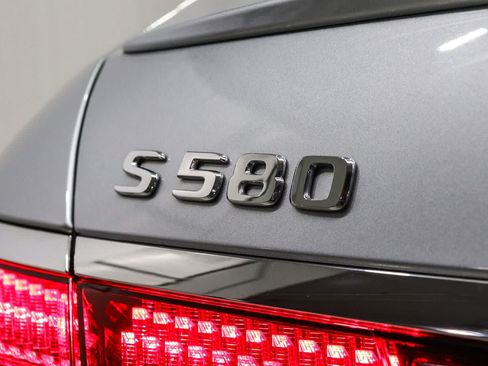 Used 2023 Mercedes-Benz S 580 4MATIC Sedan image 13