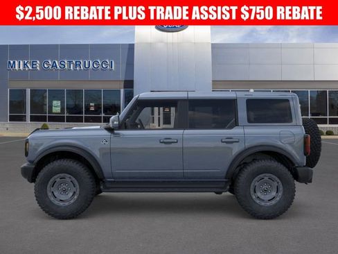 New 2025 Ford Bronco Outer Banks w/ Sasquatch Package image 3