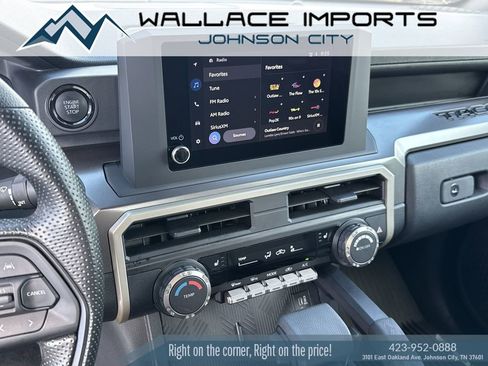 Used 2025 Toyota Tacoma SR5 image 23