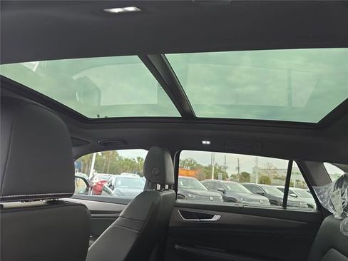 New 2026 Volkswagen Atlas Cross Sport SE image 28