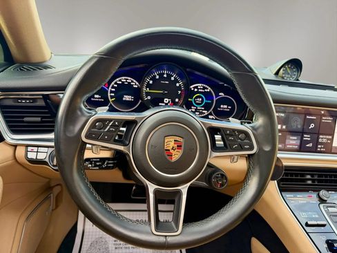 Used 2018 Porsche Panamera 4 AWD/4WD image 27
