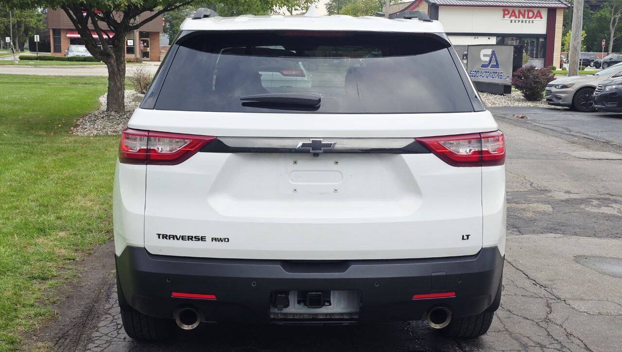 Used 2019 Chevrolet Traverse LT w/ LPO, Blackout Package AWD/4WD image 5