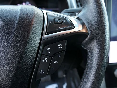 Used 2024 Ford Edge SEL image 17