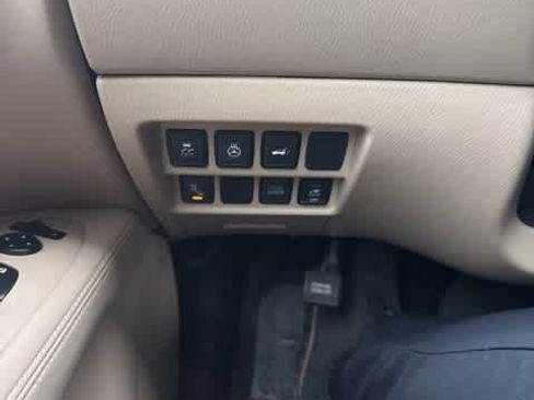 Used 2019 Nissan Pathfinder SL w/ Cargo Package image 16