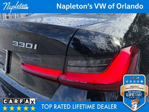 Used 2023 BMW 330i Sedan w/ Driving Assistance Package image 7