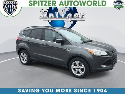 Used 2016 Ford Escape SE w/ Equipment Group 201A AWD/4WD image 2