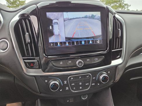 Used 2020 Chevrolet Traverse Premier image 10