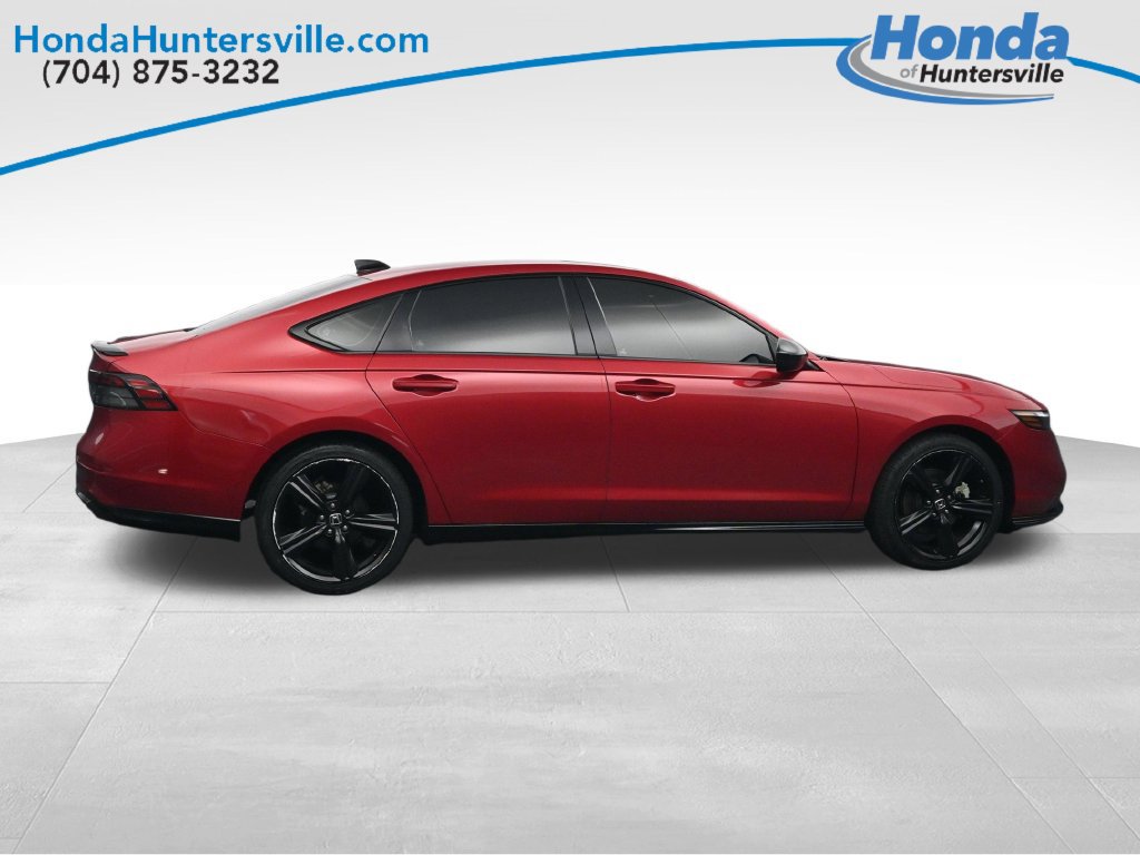 Used 2024 Honda Accord Sport image 9