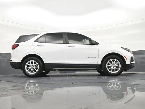 Used 2023 Chevrolet Equinox LS FWD image 34