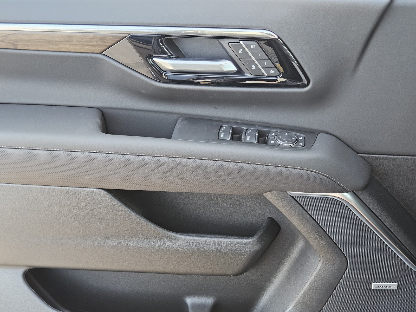 New 2026 Chevrolet Tahoe High Country AWD/4WD image 16