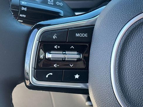 New 2026 Kia Carnival FWD image 18