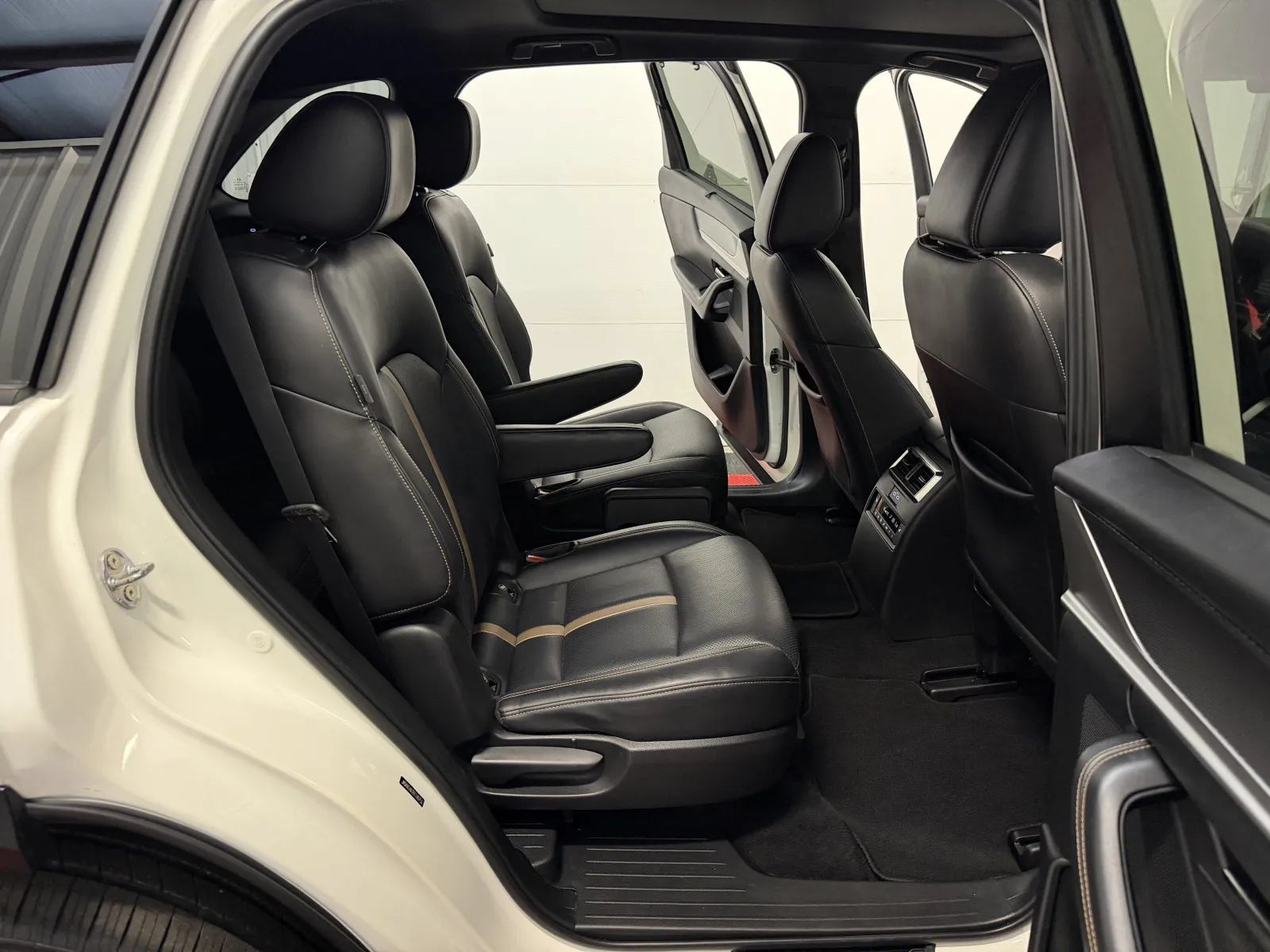 Used 2024 MAZDA CX-90 Plug-In Hybrid w/ Premium Plus AWD/4WD image 45