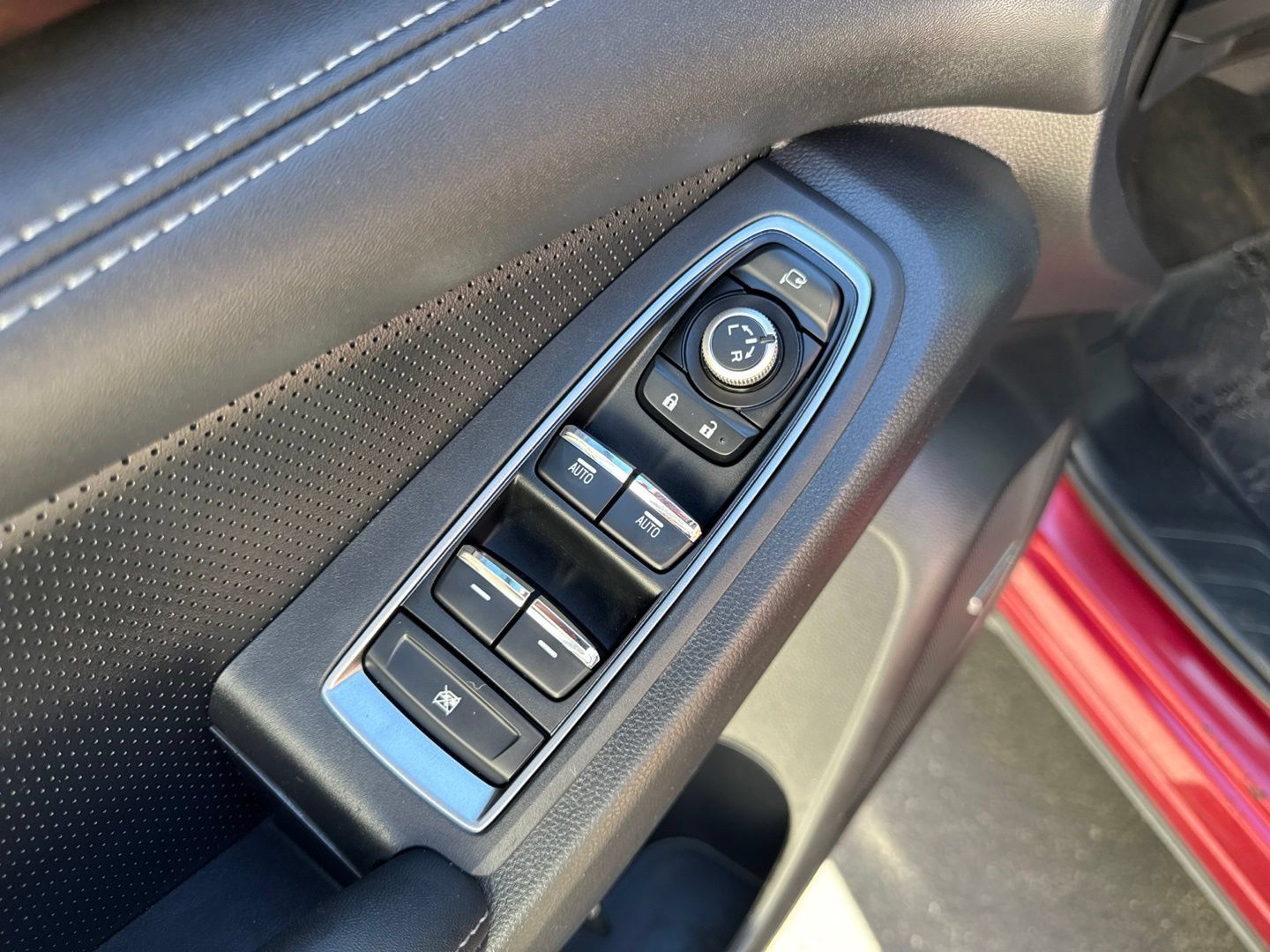Used 2023 Subaru Ascent Touring AWD/4WD image 21