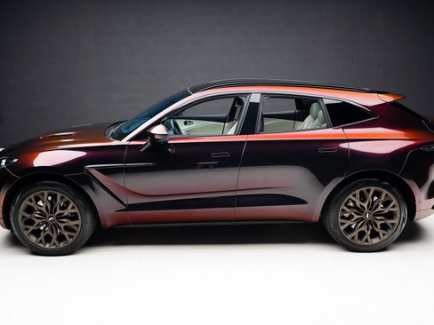 Used 2023 Aston Martin DBX AWD/4WD image 16
