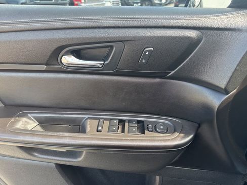 Used 2016 Chevrolet Traverse LT FWD image 11